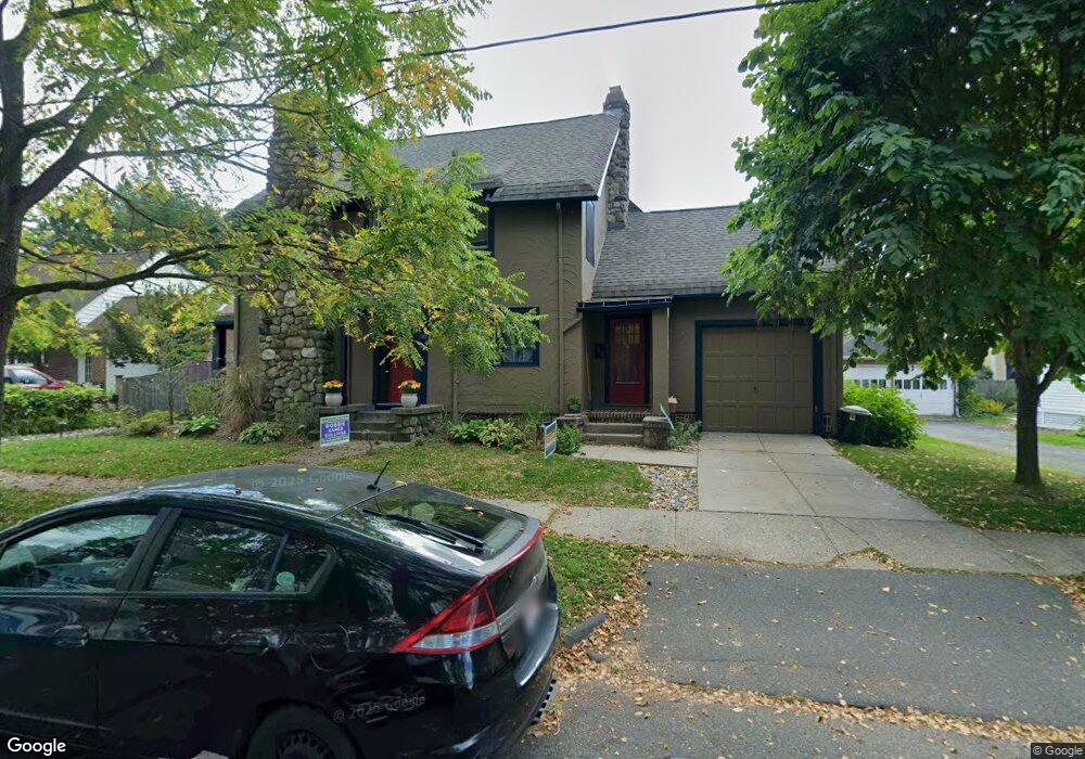 32 Maynard Rd, Northampton, MA 01060 - photo 1