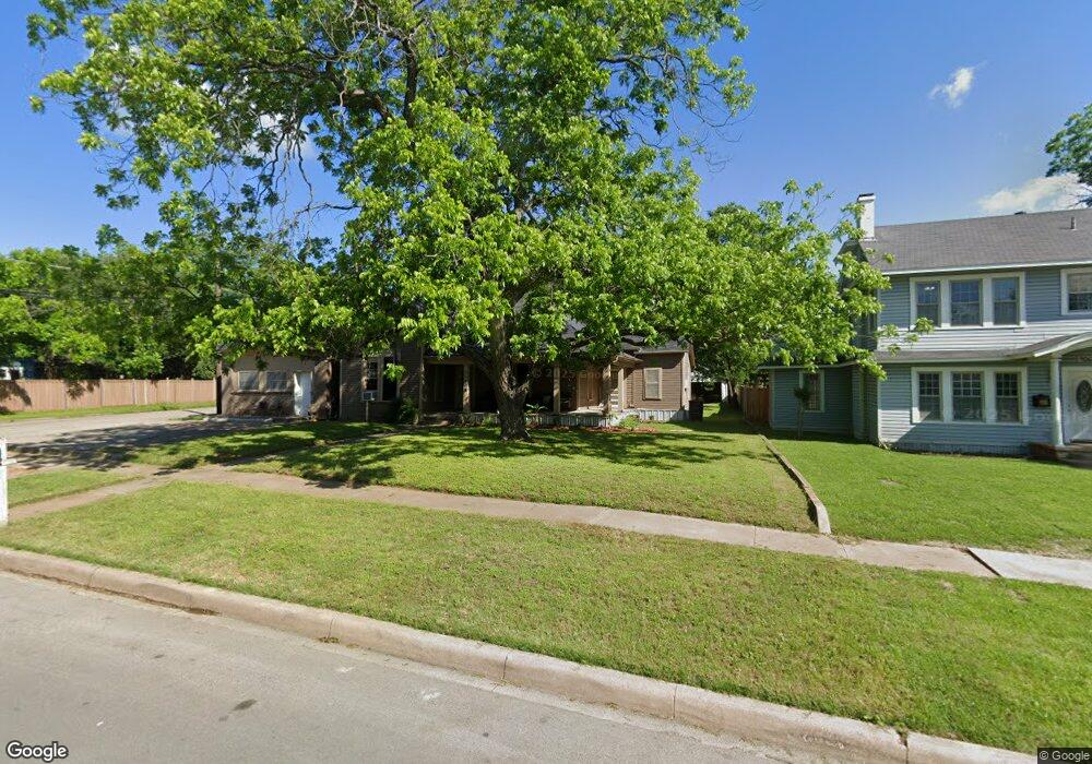 408 Featherston St, Cleburne, TX 76033 - photo 1