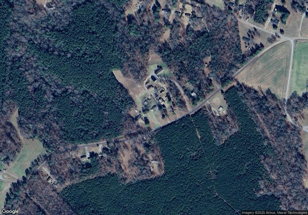 2092 Essex Mill Rd, Dunnsville, VA 22454 - photo 1