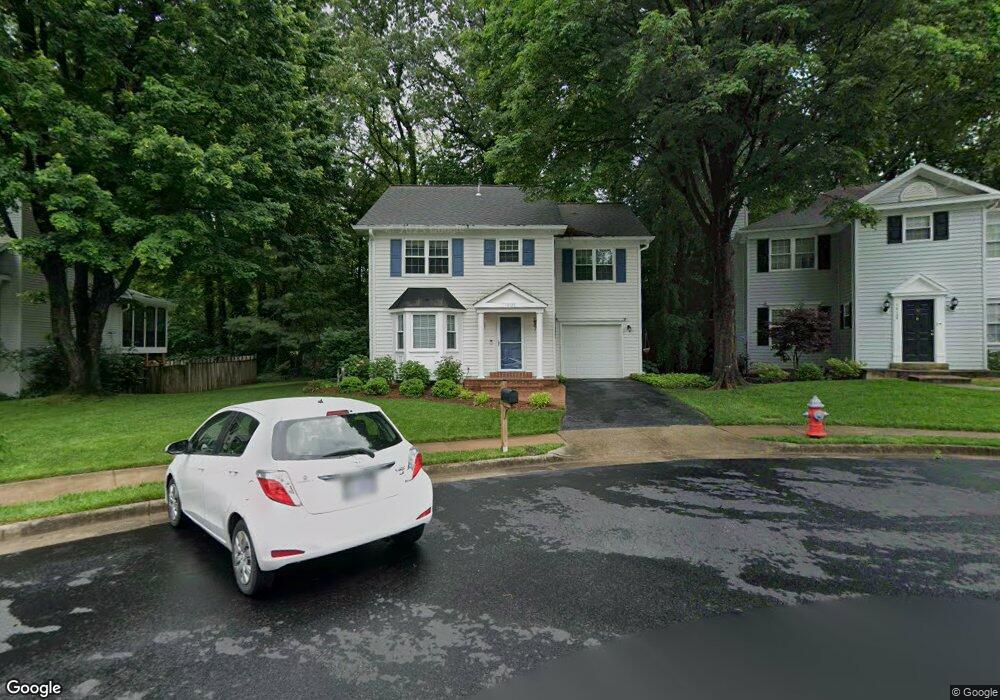 10123 Schoolhouse Woods Ct, Burke, VA 22015 - photo 1