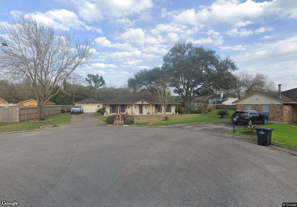 426 Cambridge St, Alvin, TX 77511 - photo 1