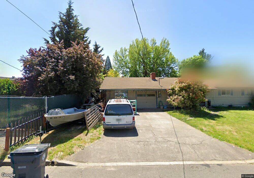 204 Windsor Way, Central Point, OR 97502 - photo 1