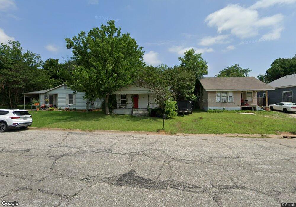 1525 W Woodard St, Denison, TX 75020 - photo 1