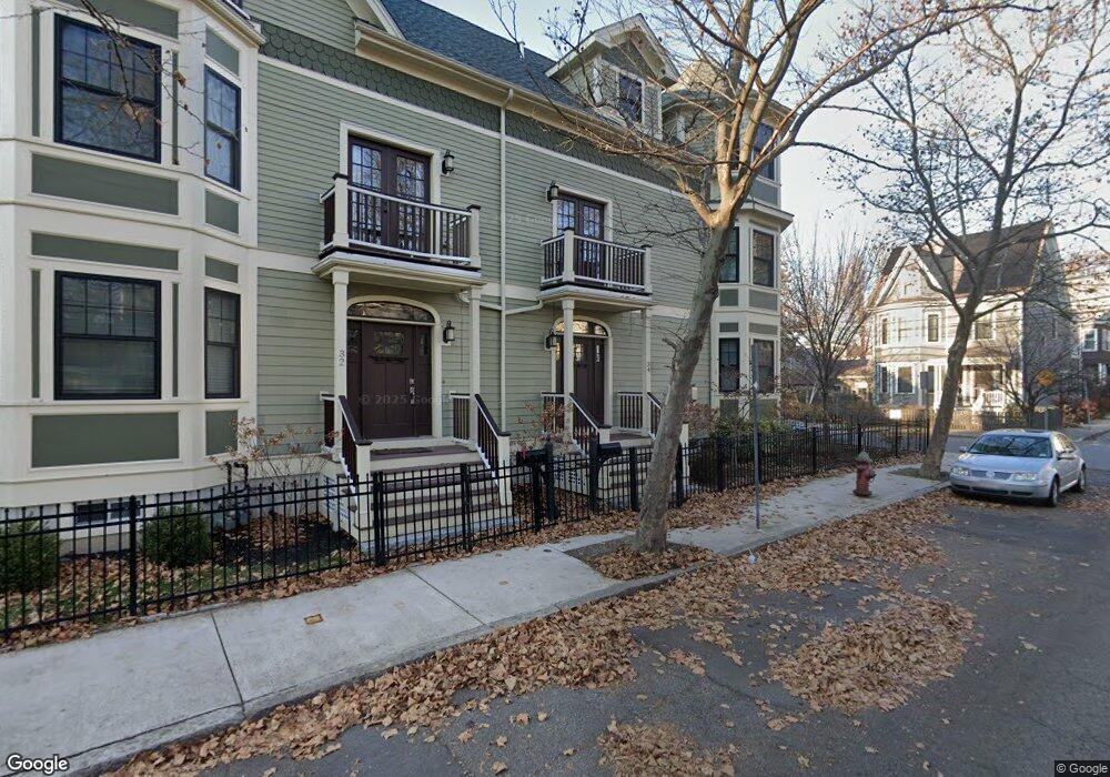 34 Saint James Ave unit 2, Somerville, MA 02144 - photo 1