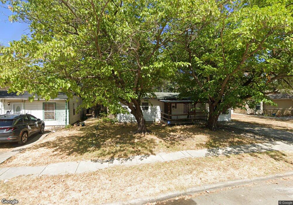 938 Highland Dr, Grand Prairie, TX 75051 - photo 1