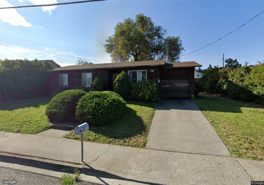 1906 E 14th St, the Dalles, OR 97058 - photo 1