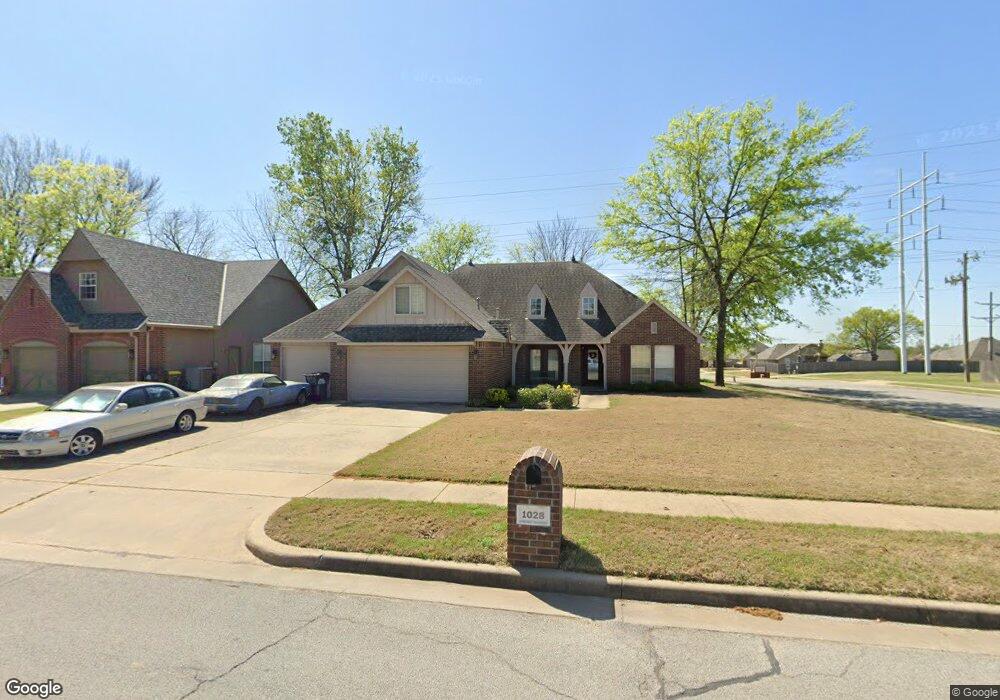 1028 W 115th Place S, Jenks, OK 74037 - photo 1