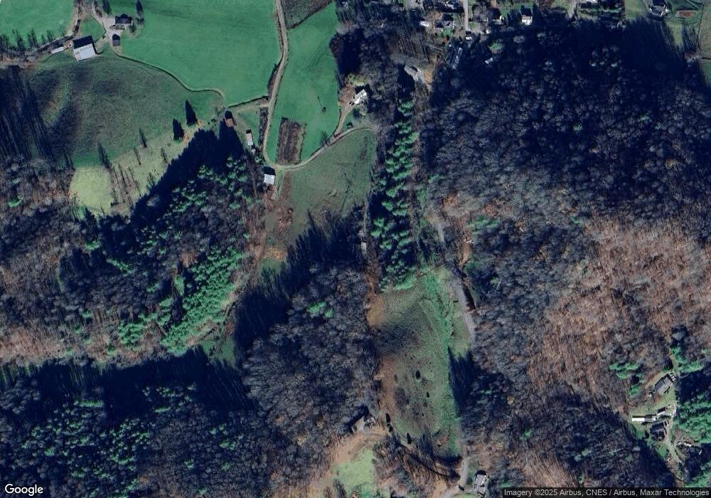 402 Marys Glenn Ln, Burnsville, NC 28714 - photo 1