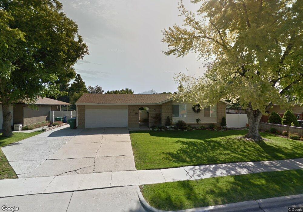 6843 S Clover Cir, West Jordan, UT 84084 - photo 1