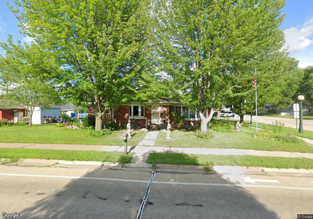 22 N Elm St, La Crescent, MN 55947 - photo 1