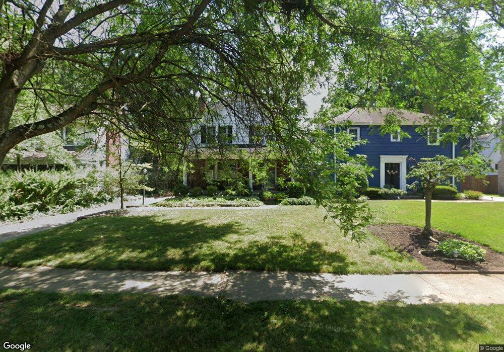 511 E Dunedin Rd, Columbus, OH 43214 - photo 1