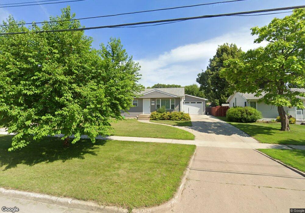 1817 14th Ave S, Fargo, ND 58103 - photo 1