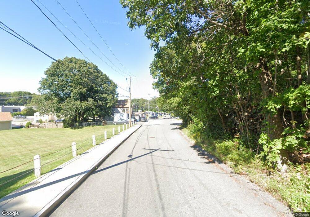 L2 Uncas Ave, Franklin, MA 02038 - photo 1