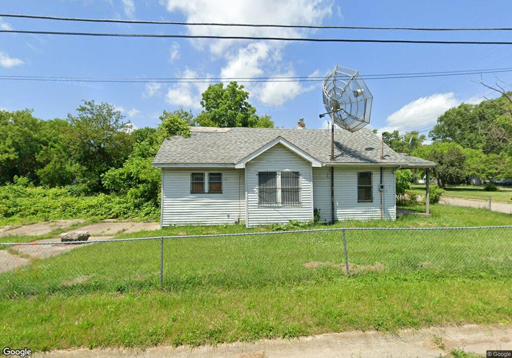 1316 Lippincott Blvd, Flint, MI 48503 - photo 1