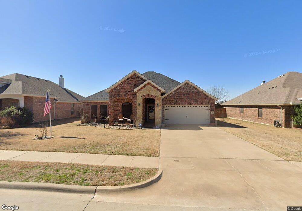 2204 Caroline Dr, Weatherford, TX 76087 - photo 1