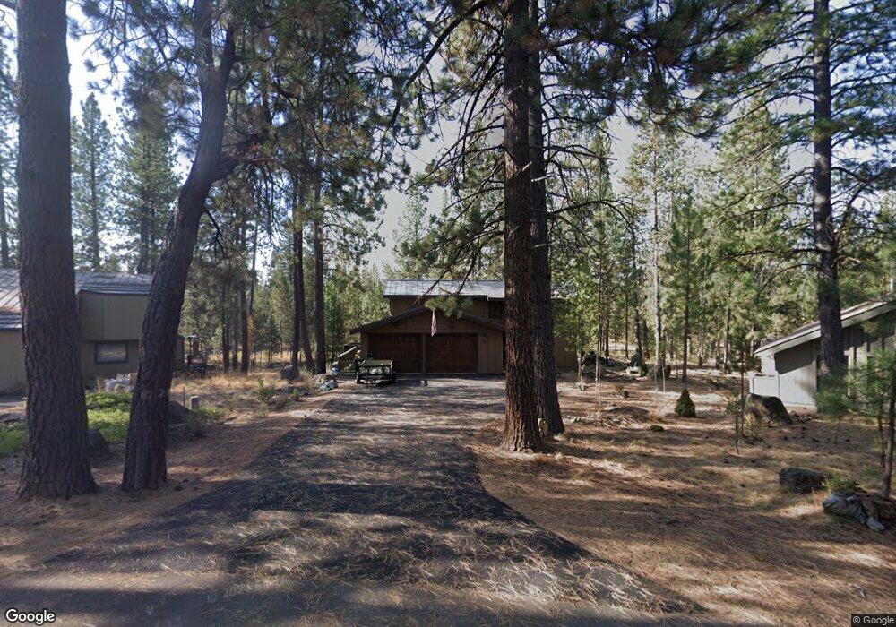 17579 Pathfinder Ln, Bend, OR 97707 - photo 1