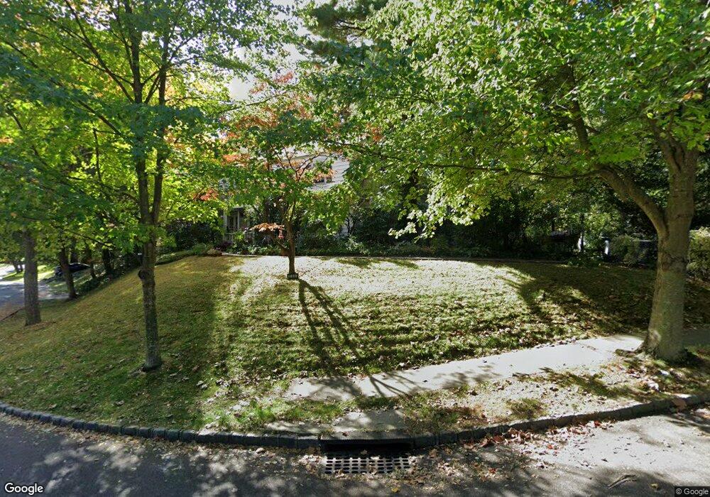 258 Shoreward Dr, Great Neck, NY 11021 - photo 1