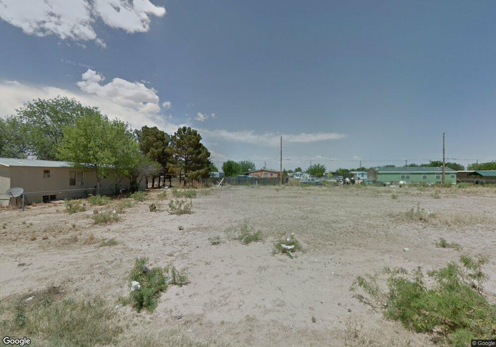 204 Carlgo, Carlsbad, NM 88220 - photo 1