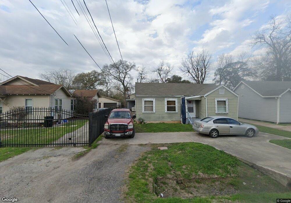 325 Dorchester St, Houston, TX 77022 - photo 1
