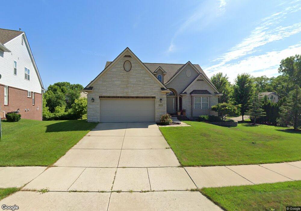 39221 Silverthorne Bend unit 9, Farmington, MI 48331 - photo 1