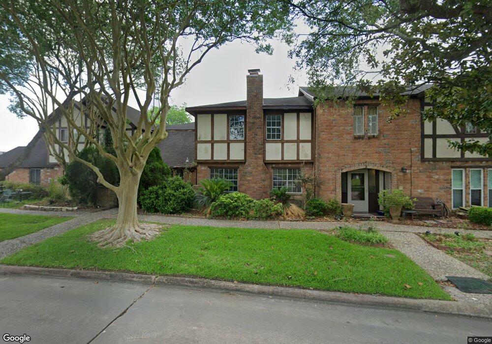 2 Sun Meadow Blvd, Friendswood, TX 77546 - photo 1