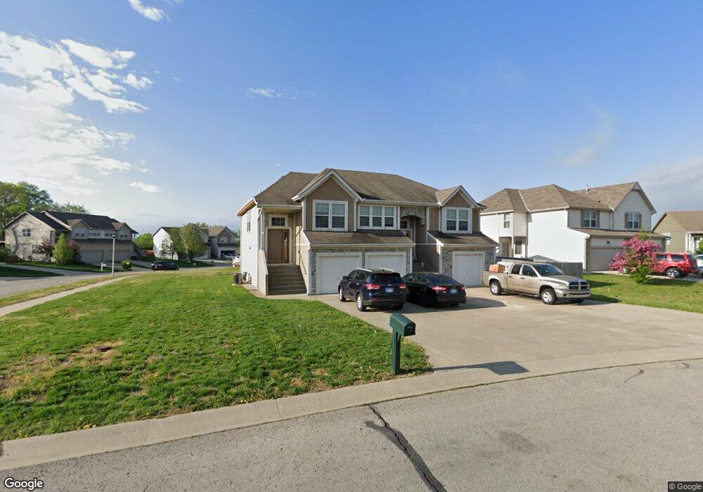 7622 Mccoy St, Shawnee, KS 66227 - photo 1