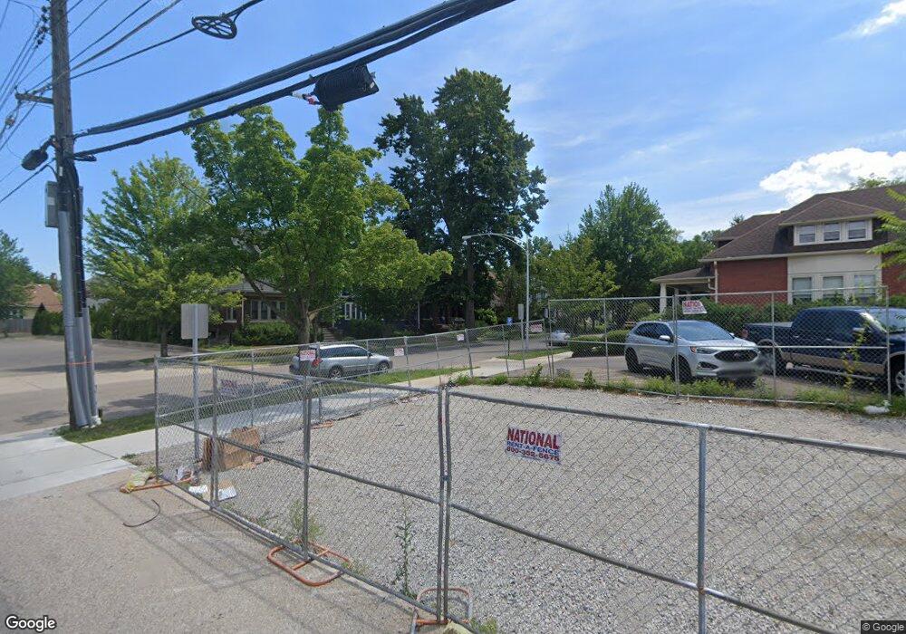 1148 Lakepointe St, Grosse Pointe Park, MI 48230 - photo 1