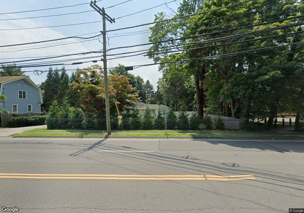 2390 Post Rd, Darien, CT 06820 - photo 1