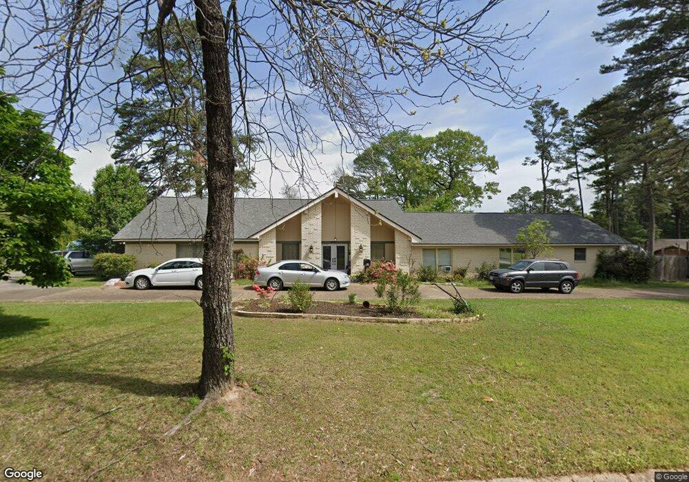 1310 Holloway Dr, Texarkana, TX 75503 - photo 1