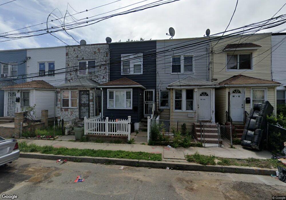 11842 154th St, Jamaica, NY 11434 - photo 1