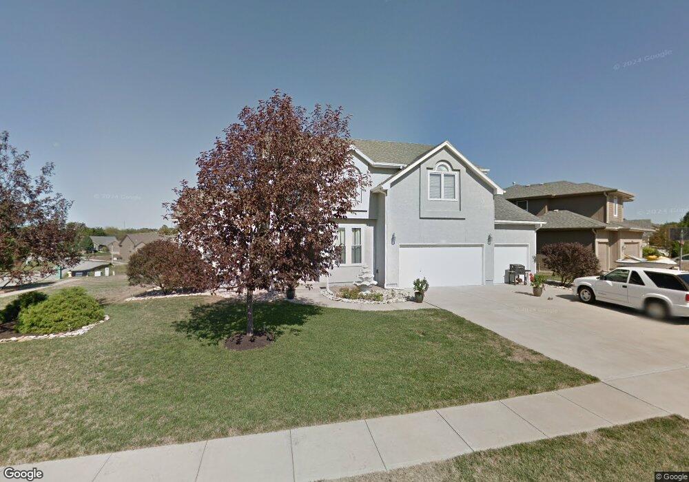 5010 Woodstock St, Shawnee, KS 66218 - photo 1