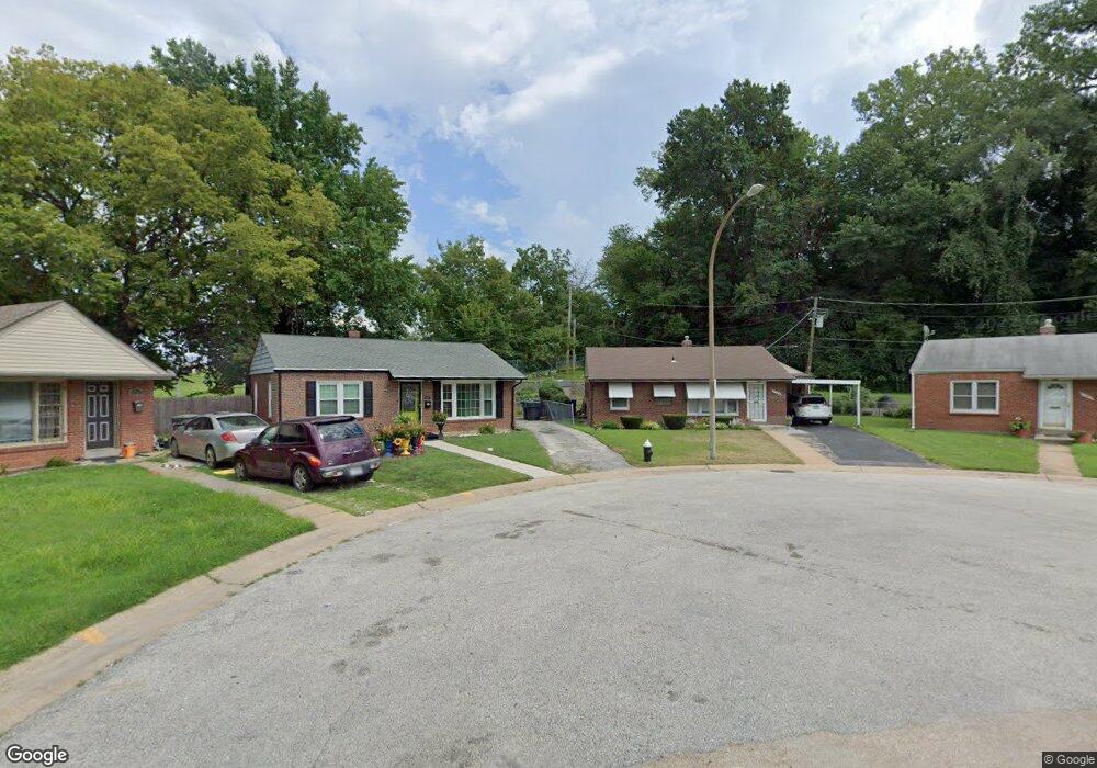 4300 Dryden Ct, Saint Louis, MO 63115 - photo 1