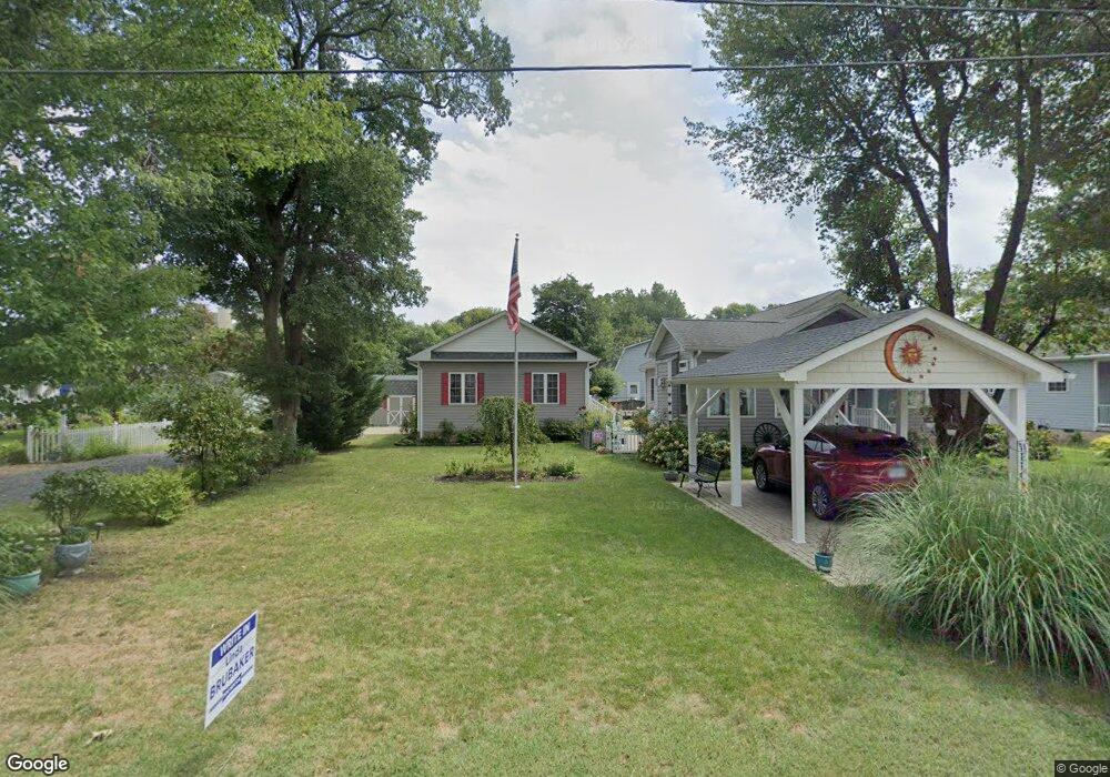 16 7th St, Colonial Beach, VA 22443 - photo 1