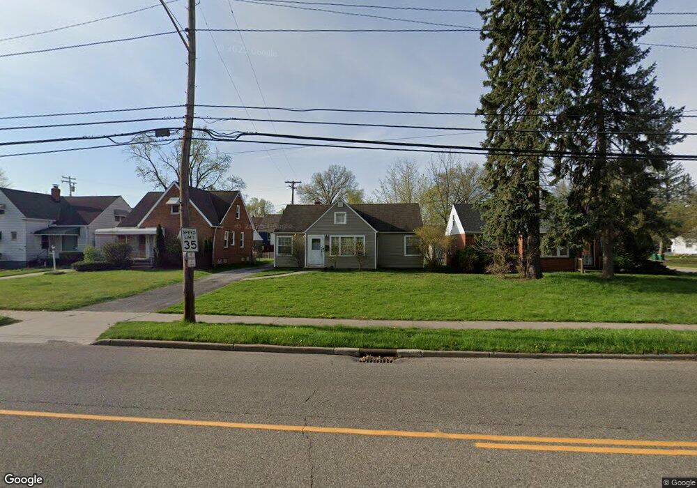 18210 Libby Rd, Maple Heights, OH 44137 - photo 1