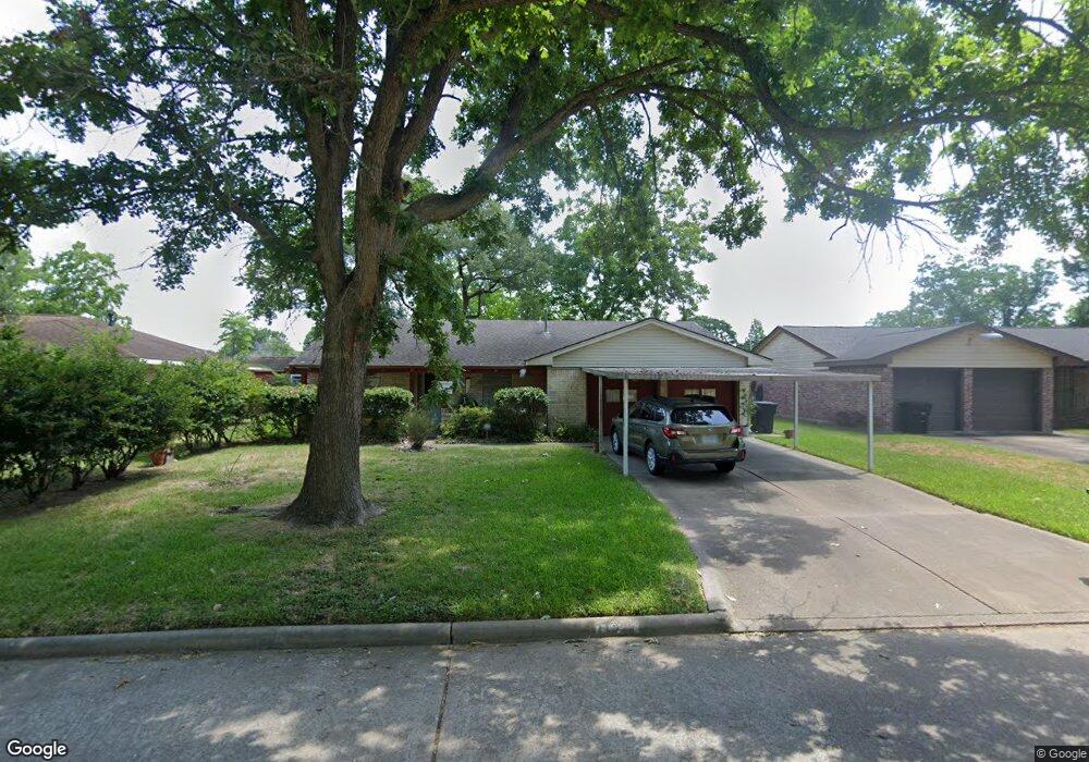 11227 Caribbean Ln, Houston, TX 77089 - photo 1