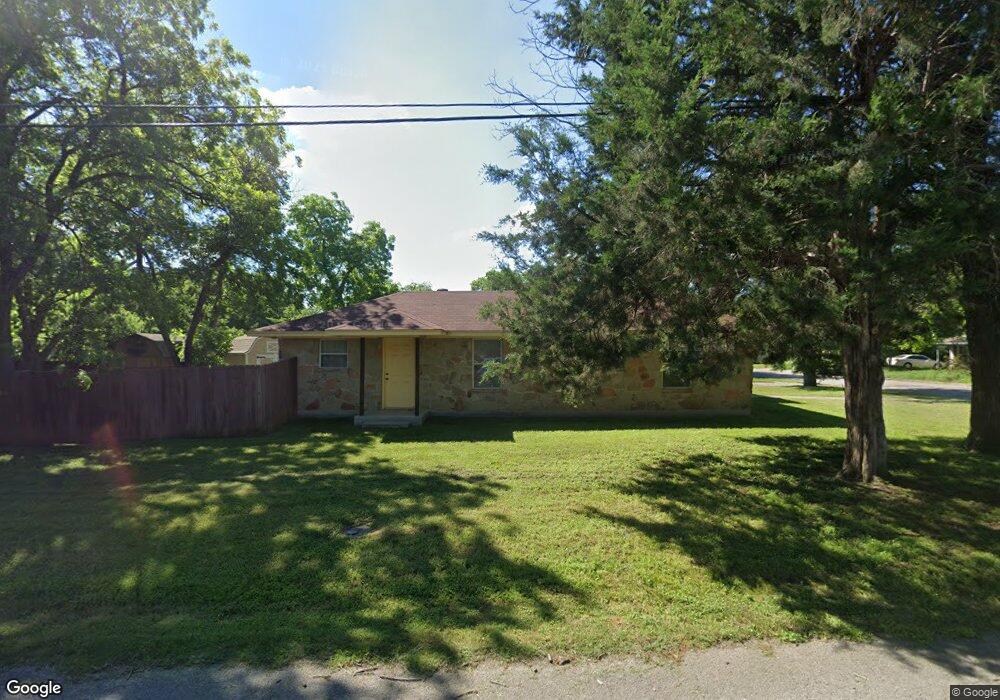 206 Madison St, Cleburne, TX 76033 - photo 1