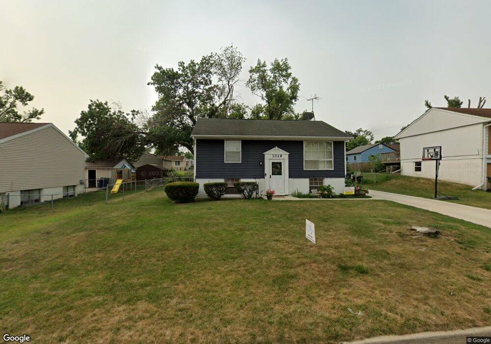 3019 Carriage Dr SW, Cedar Rapids, IA 52404 - photo 1