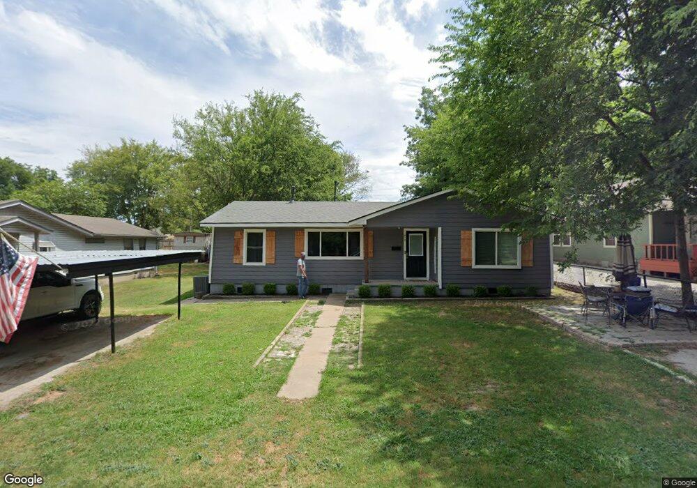 312 E 1st St, Skiatook, OK 74070 - photo 1