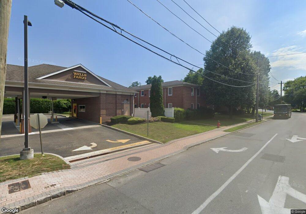 100 Manhasset Ave unit C, Port Washington, NY 11050 - photo 1