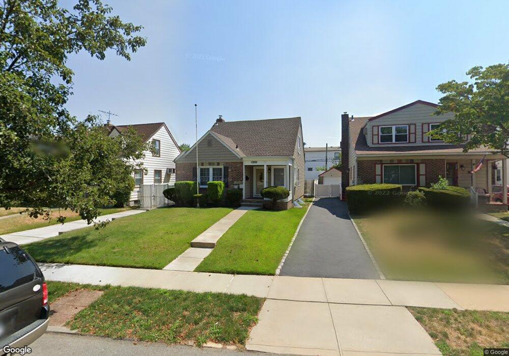 8515 247th St, Bellerose, NY 11426 - photo 1