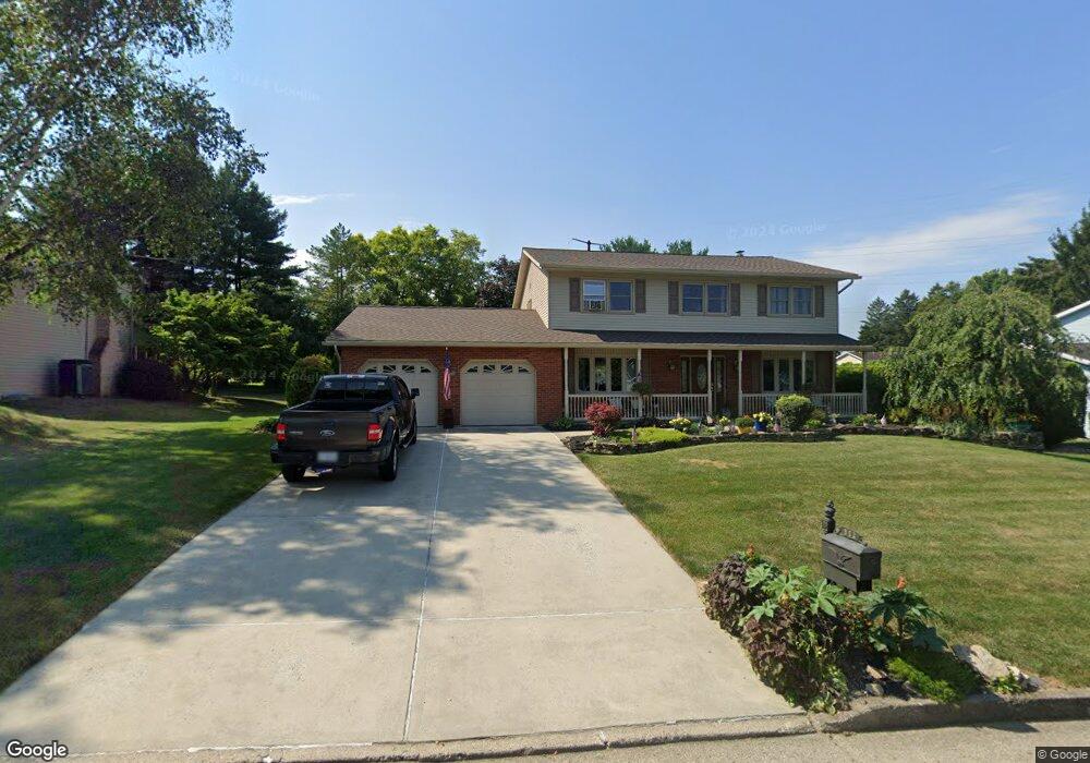 352 Apollo Dr, Bethlehem, PA 18017 - photo 1