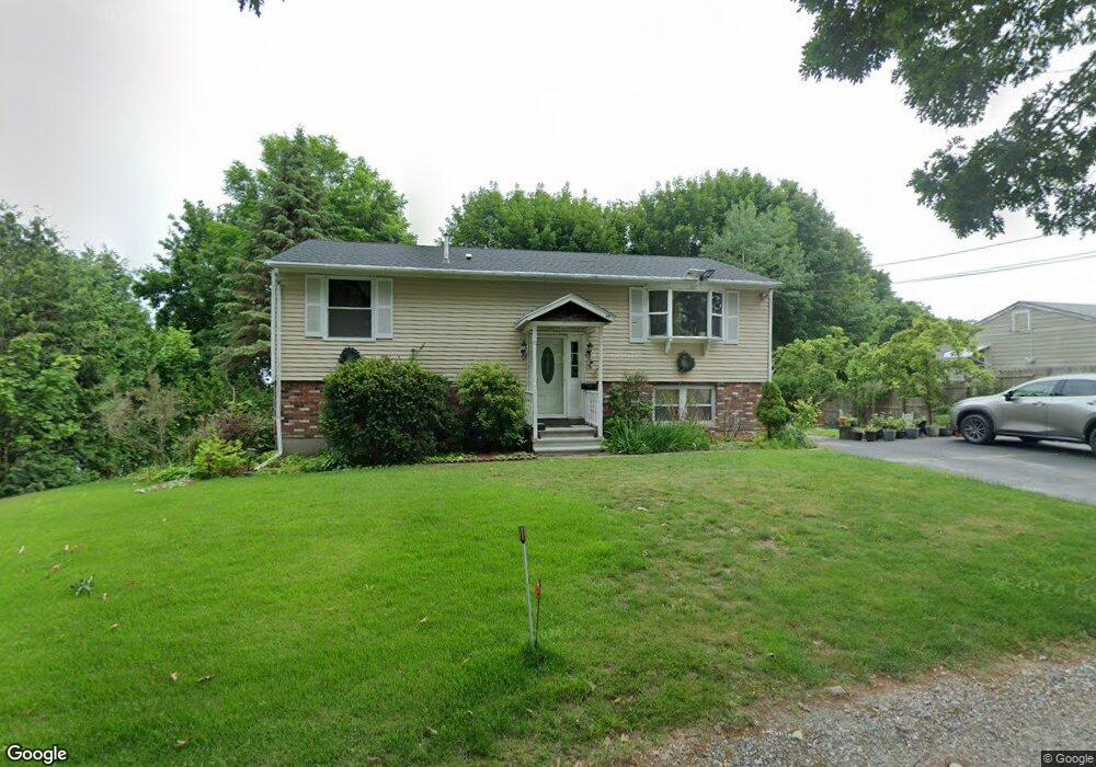 35 Fielding St, Worcester, MA 01603 - photo 1