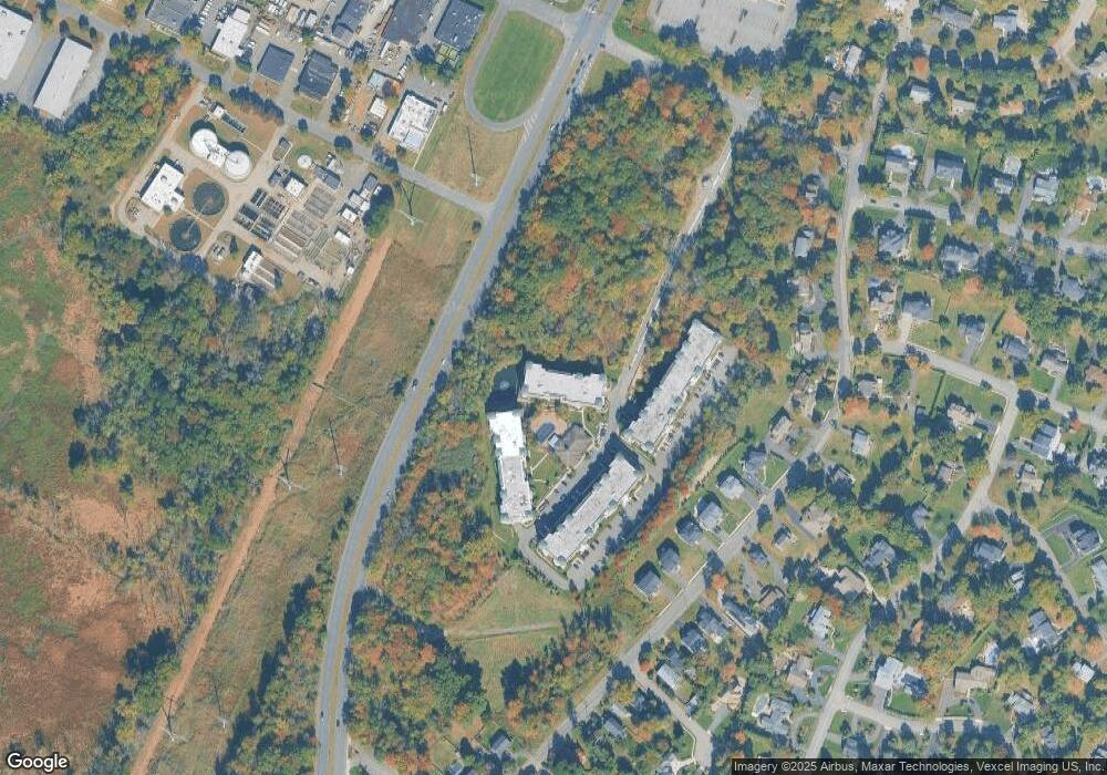 1306 Pointe Gate Dr, Livingston, NJ 07039 - photo 1