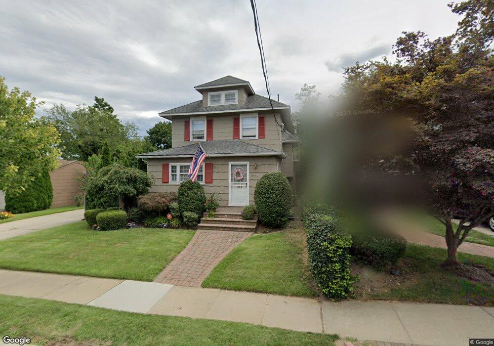 200 Walnut St, Lynbrook, NY 11563 - photo 1