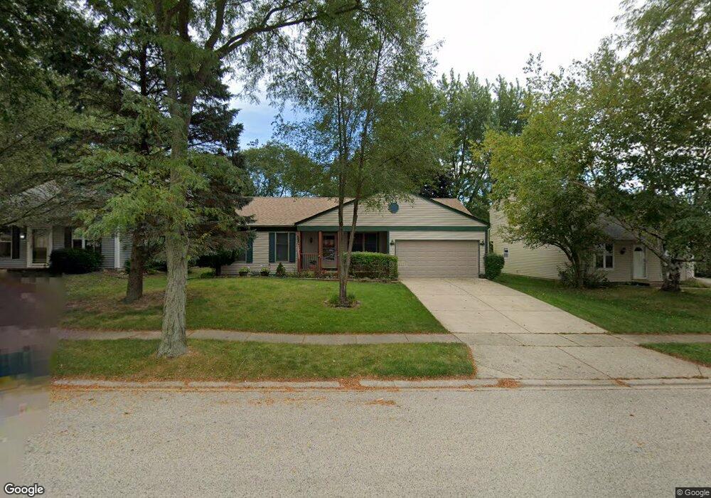 1235 Riverwood Dr unit 1, Algonquin, IL 60102 - photo 1