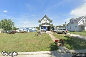 906 240th St, Hiawatha, KS 66434