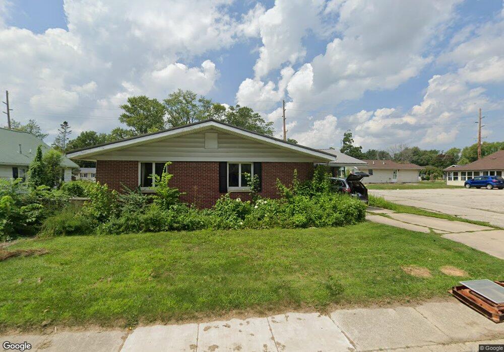 652 S Main St, Nappanee, IN 46550 - photo 1