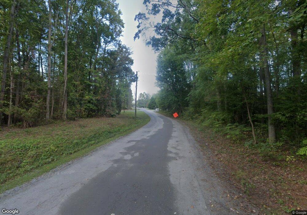 8 Wakefield Dr, Colonial Beach, VA 22443 - photo 1