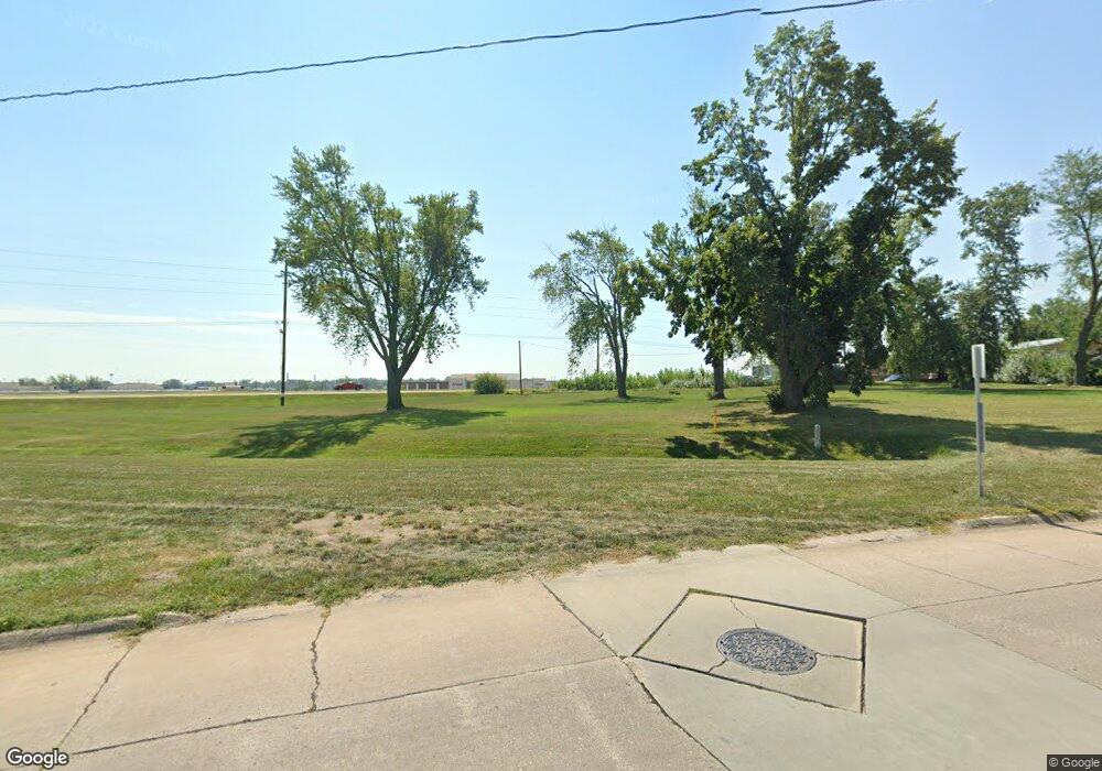 3711 Wilson Ave SW, Cedar Rapids, IA 52404 - photo 1