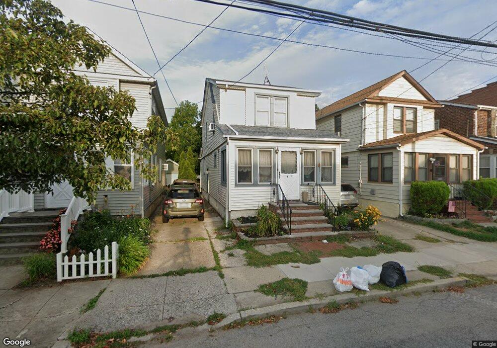 9240 246th St, Floral Park, NY 11001 - photo 1